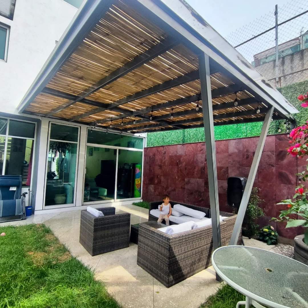 Pérgola Carlos